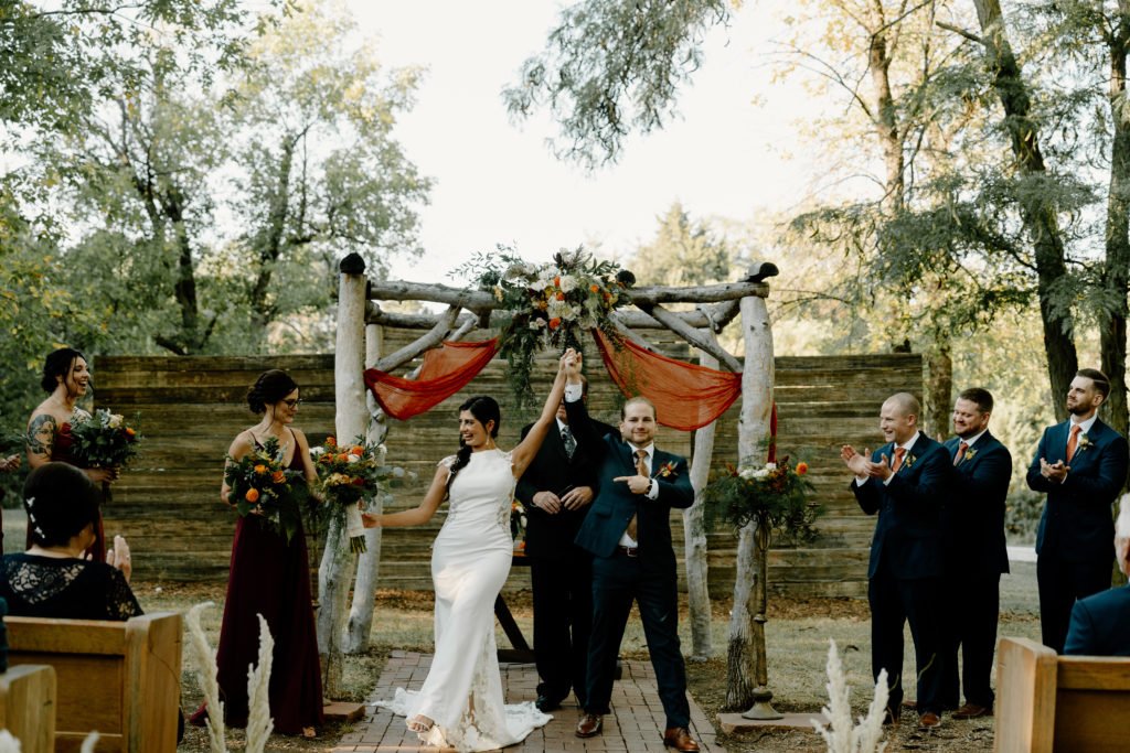 wedding photographer questions
country pines fall citris wedding