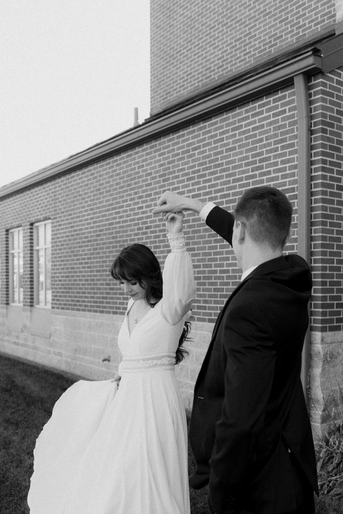 Lincoln, Nebraska Wedding at North American Martyrs. Tips on choosing your wedding photographer.